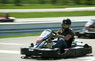  伊泽尔卡丁车课程 